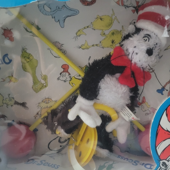 Dr Seuss balancing the Cat in the Hat New - Picture 2 of 4